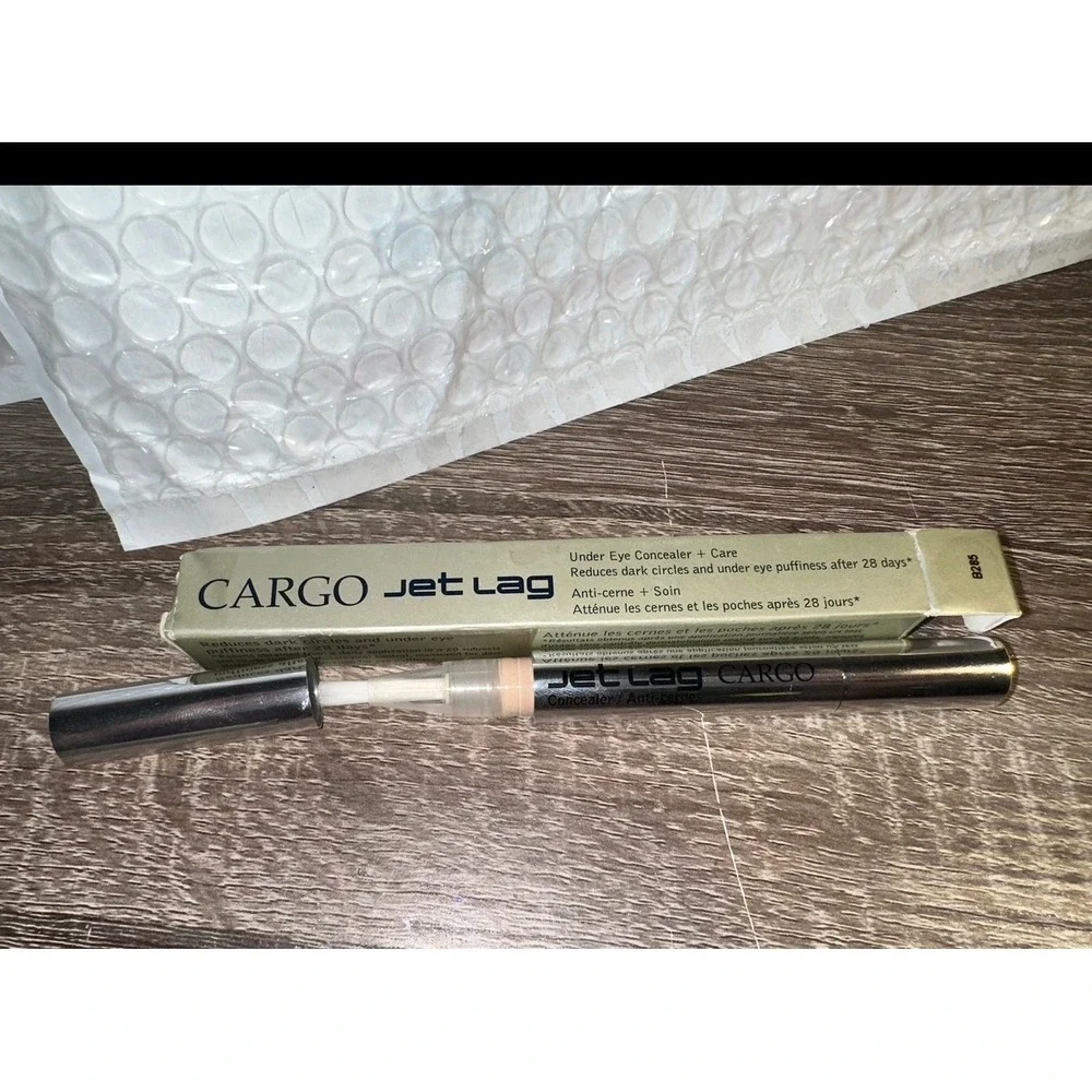 Cargo Jet Lag Under Eye Concealer + Care Light Fair Brush Applicator Face makeup
